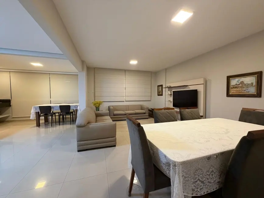 Foto 1 de Apartamento com 3 quartos para alugar, 120m2 em Centro, Balneario Camboriu - SC