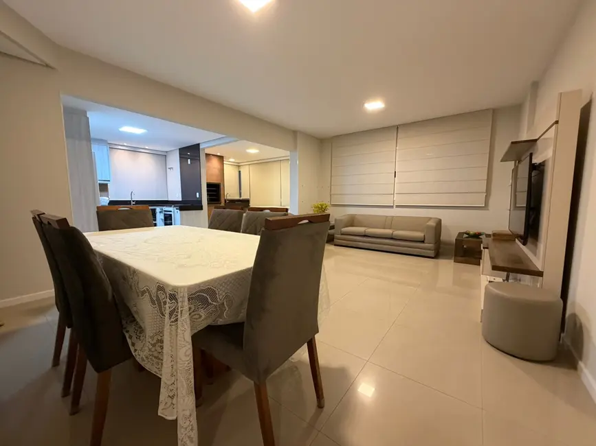 Foto 4 de Apartamento com 3 quartos para alugar, 120m2 em Centro, Balneario Camboriu - SC
