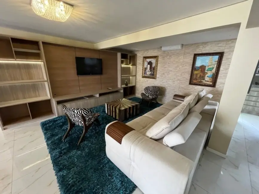 Apartamento com 3 quartos à venda, 223m2 em Centro, Balneario Camboriu - SC - imagem 2 Foto 2 de Apartamento com 3 quartos à venda, 223m2 em Centro, Balneario Camboriu - SC