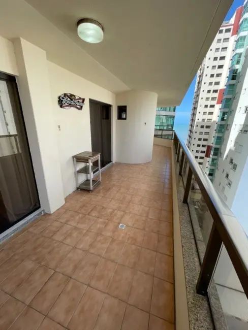 Apartamento com 3 quartos à venda, 223m2 em Centro, Balneario Camboriu - SC - imagem 6 Foto 6 de Apartamento com 3 quartos à venda, 223m2 em Centro, Balneario Camboriu - SC