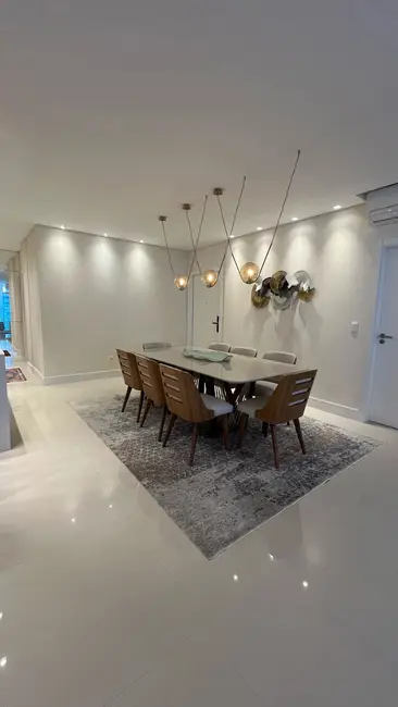 Foto 2 de Apartamento com 3 quartos à venda, 160m2 em Meia Praia, Itapema - SC