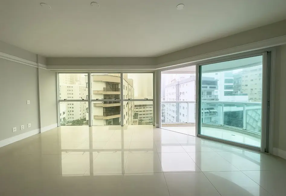 Foto 4 de Apartamento com 3 quartos à venda, 143m2 em Centro, Balneario Camboriu - SC