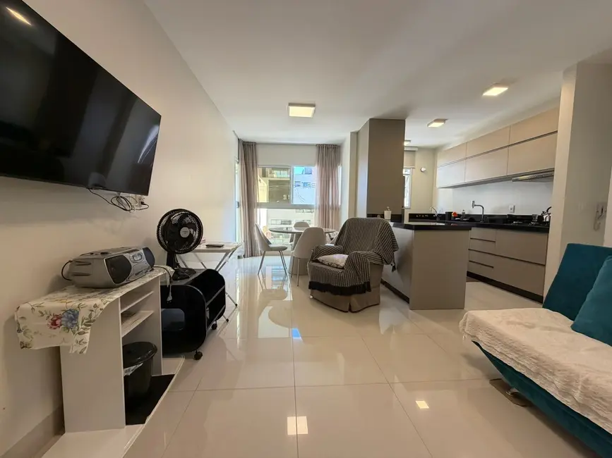 Foto 2 de Apartamento com 2 quartos à venda, 64m2 em Nações, Balneario Camboriu - SC