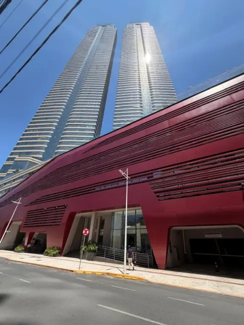 Apartamento com 4 quartos à venda, 265m2 em Centro, Balneario Camboriu - SC - imagem 1 Foto 1 de Apartamento com 4 quartos à venda, 265m2 em Centro, Balneario Camboriu - SC