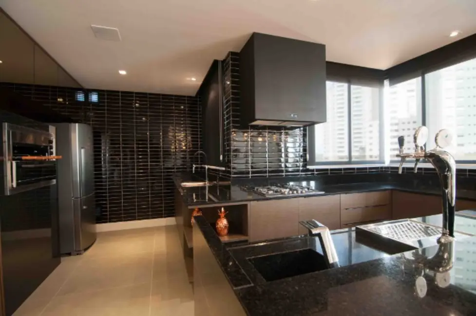 Foto 27 de Apartamento com 3 quartos à venda, 153m2 em Centro, Balneario Camboriu - SC