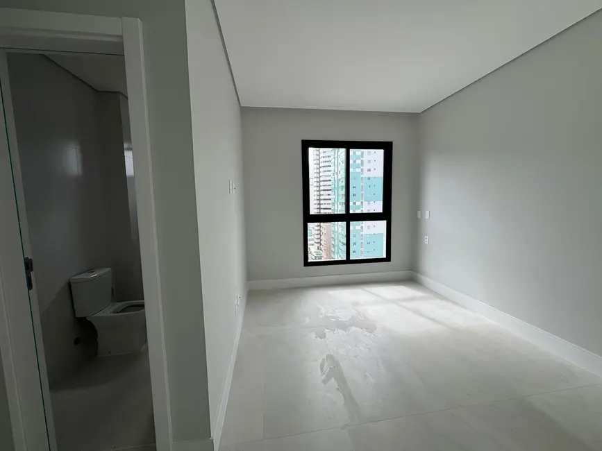 Apartamento com 4 quartos à venda, 133m2 em Centro, Balneario Camboriu - SC - imagem 5 Foto 5 de Apartamento com 4 quartos à venda, 133m2 em Centro, Balneario Camboriu - SC