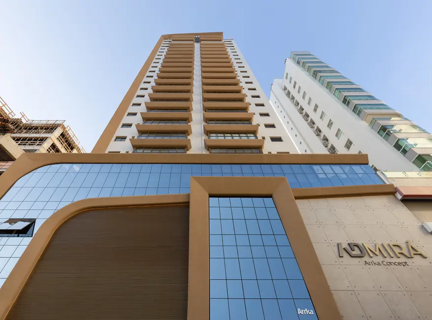 Apartamento com 4 quartos à venda, 138m2 em Centro, Balneario Camboriu - SC - imagem 1 Foto 1 de Apartamento com 4 quartos à venda, 138m2 em Centro, Balneario Camboriu - SC