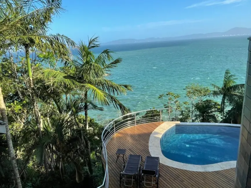 Casa com 5 quartos à venda, 550m2 em Praia do Estaleiro, Balneario Camboriu - SC - imagem 4 Foto 4 de Casa com 5 quartos à venda, 550m2 em Praia do Estaleiro, Balneario Camboriu - SC