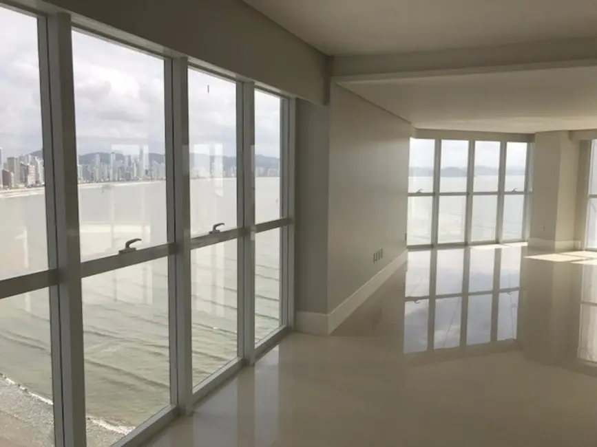 Apartamento com 4 quartos à venda, 237m2 em Centro, Balneario Camboriu - SC - imagem 4 Foto 4 de Apartamento com 4 quartos à venda, 237m2 em Centro, Balneario Camboriu - SC