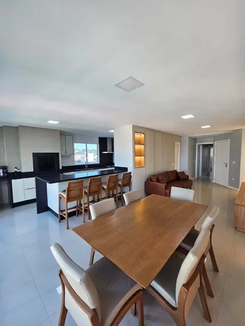 Apartamento com 4 quartos à venda, 131m2 em Centro, Balneario Camboriu - SC - imagem 1 Foto 1 de Apartamento com 4 quartos à venda, 131m2 em Centro, Balneario Camboriu - SC