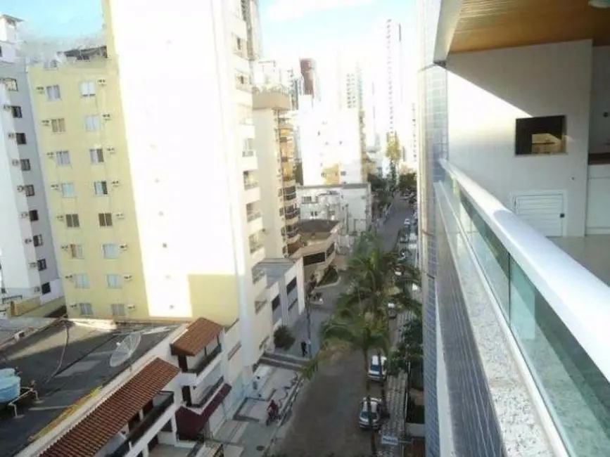 Apartamento com 2 quartos à venda e para alugar, 90m2 em Centro, Balneario Camboriu - SC - imagem 3 Foto 3 de Apartamento com 2 quartos à venda e para alugar, 90m2 em Centro, Balneario Camboriu - SC