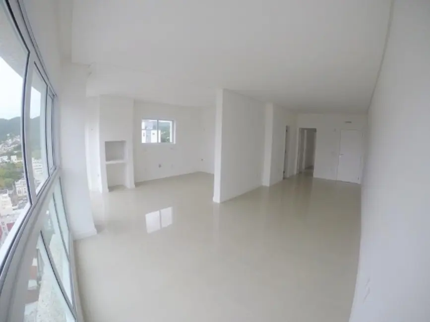Foto 1 de Apartamento com 4 quartos à venda, 136m2 em Pioneiros, Balneario Camboriu - SC