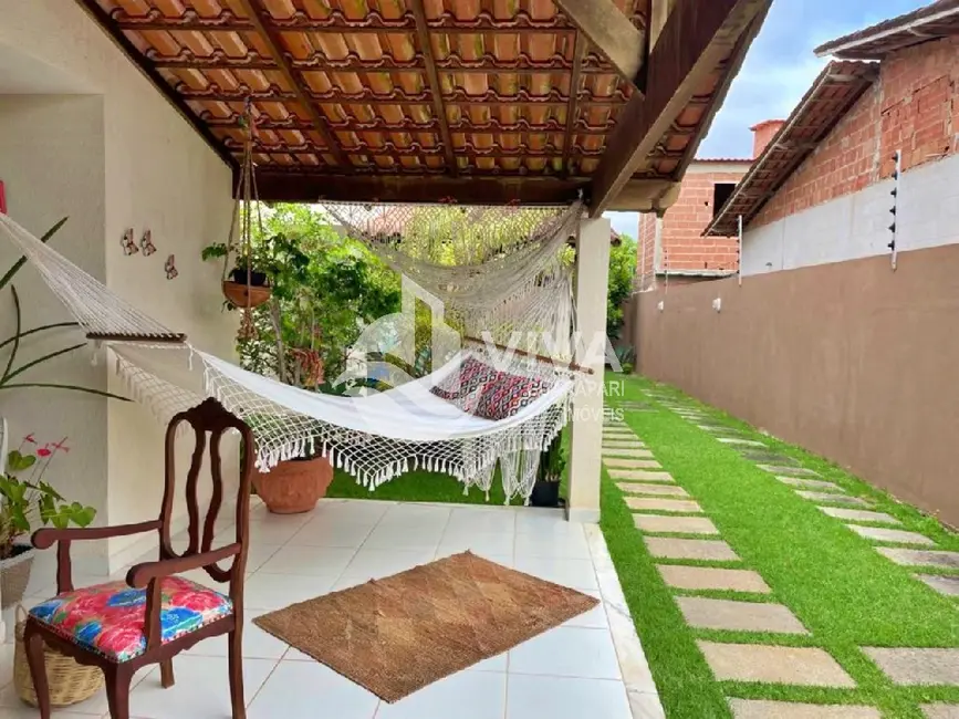 Foto 1 de Casa com 6 quartos à venda, 360m2 em Enseada Azul, Guarapari - ES
