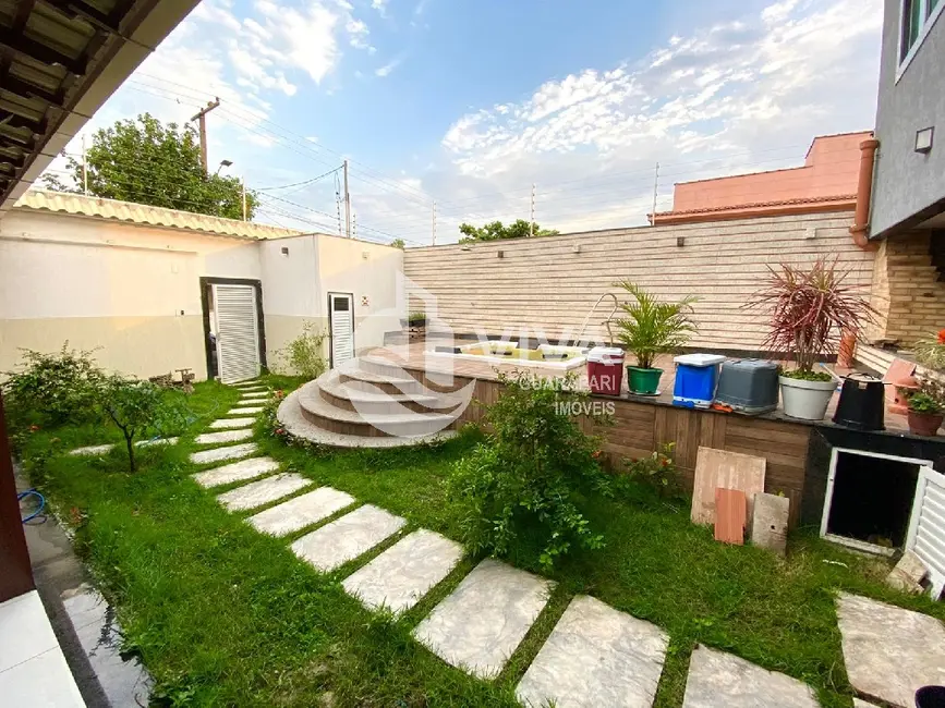 Foto 2 de Casa com 4 quartos à venda, 200m2 em Village do Sol, Guarapari - ES