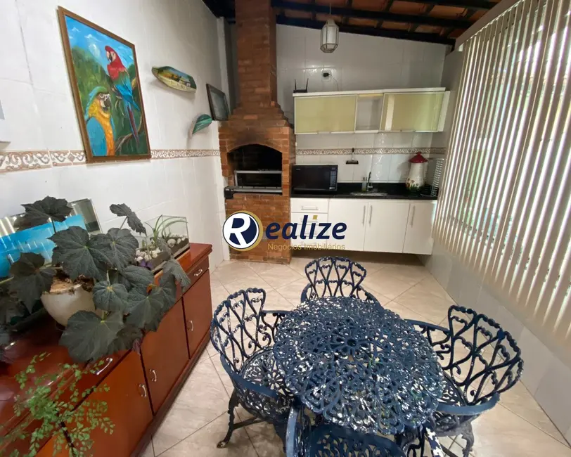 Foto 2 de Casa com 4 quartos à venda, 260m2 em Praia do Morro, Guarapari - ES