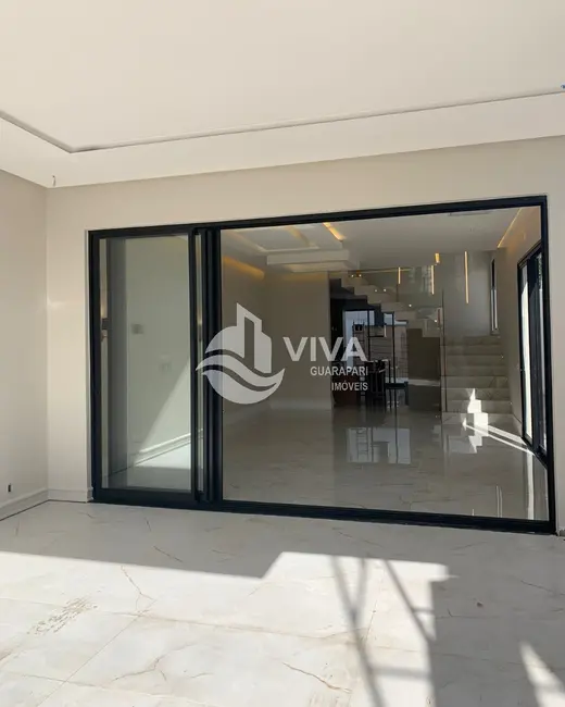 Casa com 3 quartos à venda, 210m2 em Praia do Morro, Guarapari - ES - imagem 3 Foto 3 de Casa com 3 quartos à venda, 210m2 em Praia do Morro, Guarapari - ES