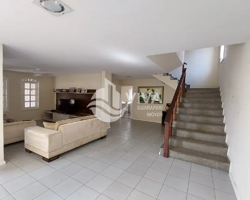 Casa com 6 quartos à venda, 240m2 em Praia do Morro, Guarapari - ES - imagem 8 Foto 8 de Casa com 6 quartos à venda, 240m2 em Praia do Morro, Guarapari - ES