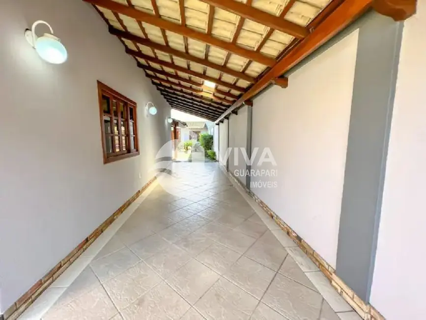 Casa com 5 quartos para alugar, 110m2 em Praia do Morro, Guarapari - ES - imagem 2 Foto 2 de Casa com 5 quartos para alugar, 110m2 em Praia do Morro, Guarapari - ES