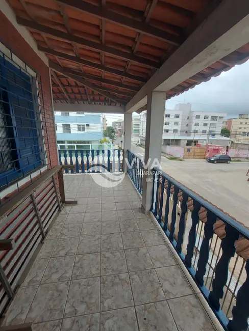 Casa com 4 quartos à venda, 200m2 em Praia do Morro, Guarapari - ES - imagem 5 Foto 5 de Casa com 4 quartos à venda, 200m2 em Praia do Morro, Guarapari - ES