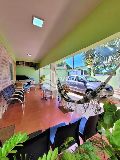 Foto 1 de Casa com 3 quartos à venda, 150m2 em Setiba, Guarapari - ES