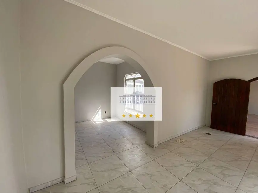 Foto 2 de Casa com 3 quartos à venda, 460m2 em Planalto, Aracatuba - SP