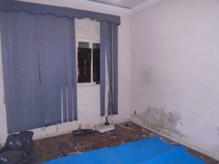 Casa com 3 quartos à venda, 220m2 em Vila Valqueire, Rio De Janeiro - RJ - imagem 9 Foto 9 de Casa com 3 quartos à venda, 220m2 em Vila Valqueire, Rio De Janeiro - RJ