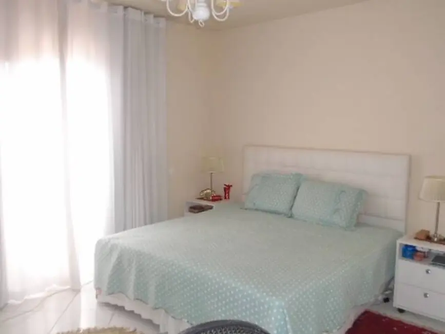 Casa de Condomínio com 5 quartos à venda, 487m2 em Anil, Rio De Janeiro - RJ - imagem 9 Foto 9 de Casa de Condomínio com 5 quartos à venda, 487m2 em Anil, Rio De Janeiro - RJ