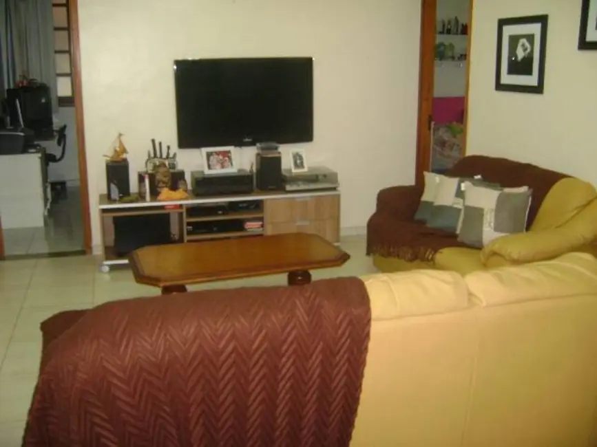 Casa com 4 quartos à venda, 276m2 em Pechincha, Rio De Janeiro - RJ - imagem 3 Foto 3 de Casa com 4 quartos à venda, 276m2 em Pechincha, Rio De Janeiro - RJ