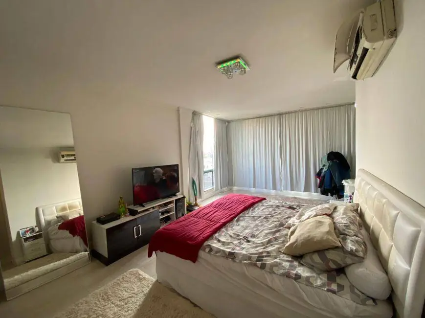 Cobertura com 3 quartos à venda, 275m2 em Vila Valqueire, Rio De Janeiro - RJ - imagem 5 Foto 5 de Cobertura com 3 quartos à venda, 275m2 em Vila Valqueire, Rio De Janeiro - RJ
