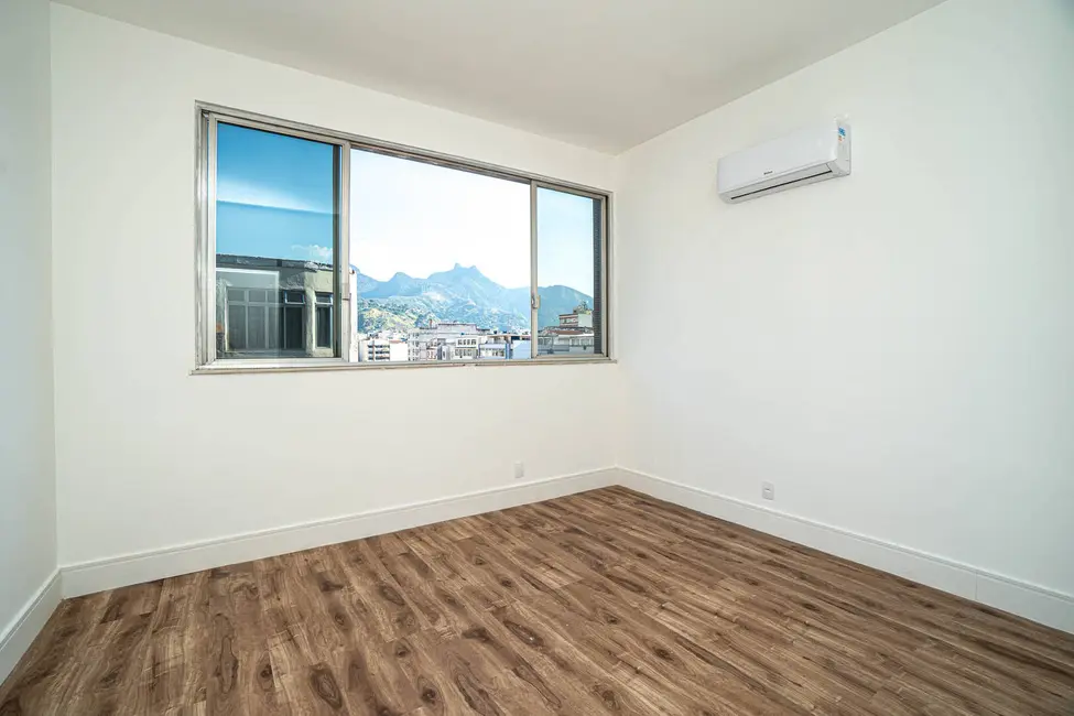 Apartamento com 4 quartos à venda, 131m2 em Tijuca, Rio De Janeiro - RJ - imagem 9 Foto 9 de Apartamento com 4 quartos à venda, 131m2 em Tijuca, Rio De Janeiro - RJ