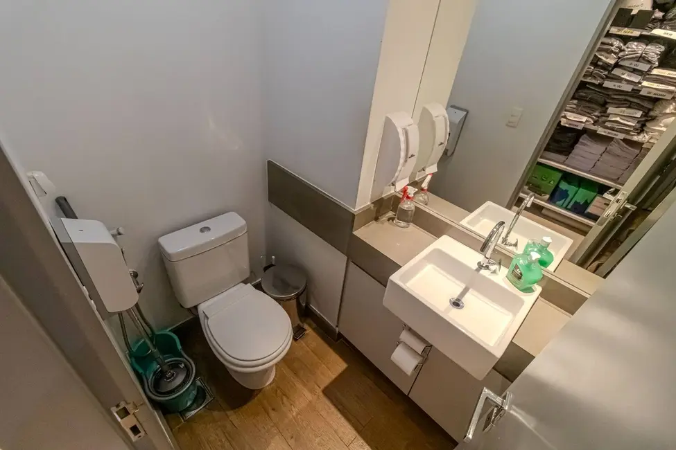 Sala Comercial à venda, 47m2 em Rio De Janeiro - RJ - imagem 4 Foto 4 de Sala Comercial à venda, 47m2 em Rio De Janeiro - RJ