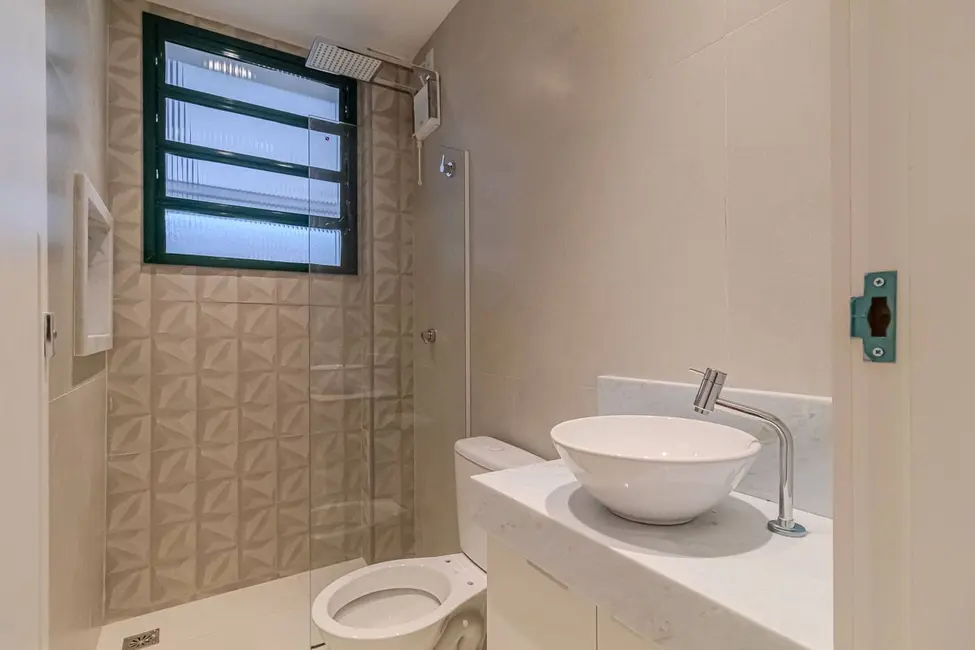 Apartamento com 1 quarto à venda, 38m2 em Copacabana, Rio De Janeiro - RJ - imagem 8 Foto 8 de Apartamento com 1 quarto à venda, 38m2 em Copacabana, Rio De Janeiro - RJ