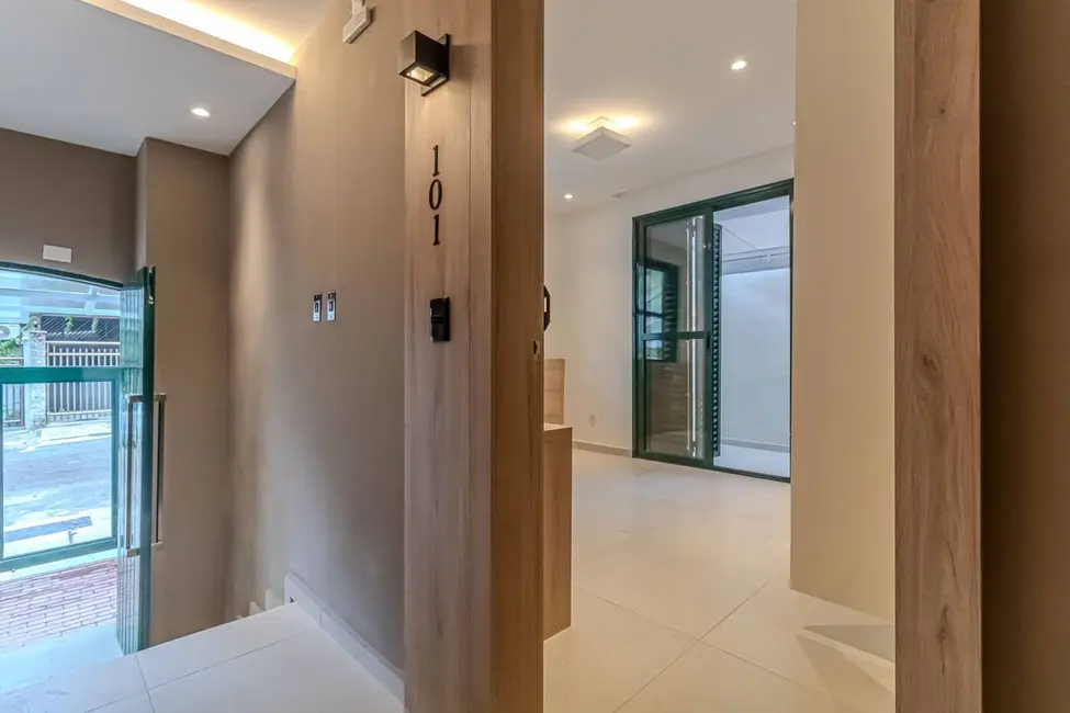 Apartamento com 1 quarto à venda, 38m2 em Copacabana, Rio De Janeiro - RJ - imagem 6 Foto 6 de Apartamento com 1 quarto à venda, 38m2 em Copacabana, Rio De Janeiro - RJ