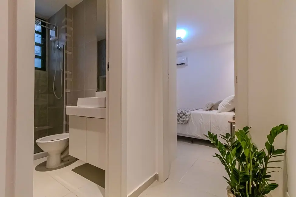 Apartamento com 1 quarto à venda, 49m2 em Copacabana, Rio De Janeiro - RJ - imagem 8 Foto 8 de Apartamento com 1 quarto à venda, 49m2 em Copacabana, Rio De Janeiro - RJ