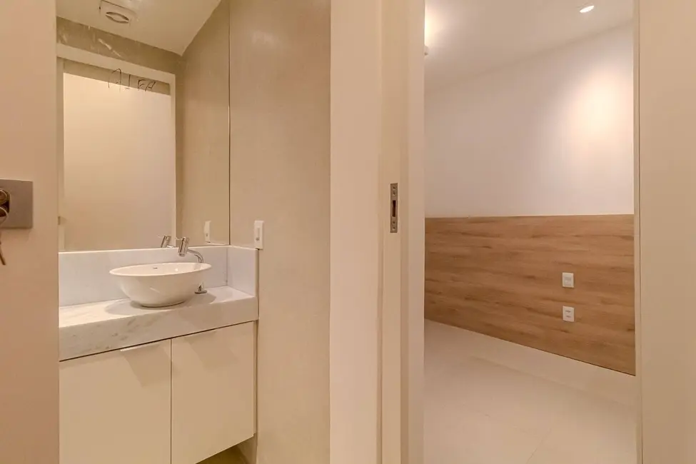 Foto 1 de Apartamento com 1 quarto à venda, 40m2 em Copacabana, Rio De Janeiro - RJ