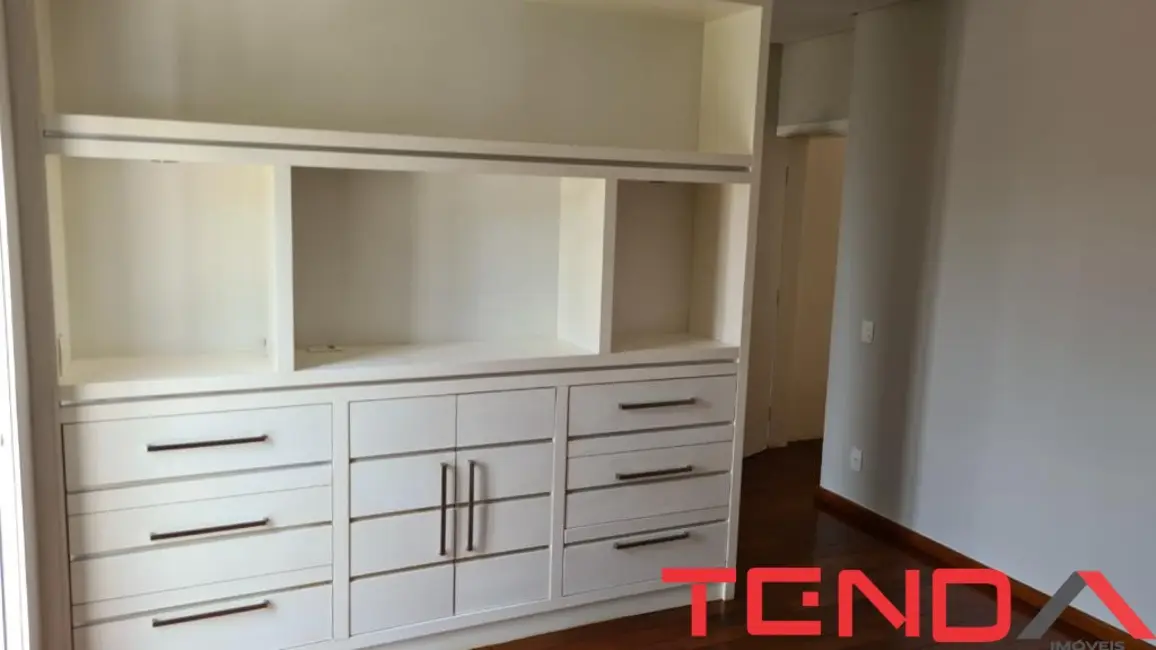 Casa com 4 quartos à venda, 310m2 em Parque Residencial Villa dos Inglezes, Sorocaba - SP - imagem 7 Foto 7 de Casa com 4 quartos à venda, 310m2 em Parque Residencial Villa dos Inglezes, Sorocaba - SP