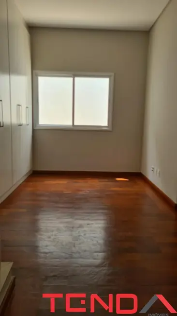 Casa com 4 quartos à venda, 310m2 em Parque Residencial Villa dos Inglezes, Sorocaba - SP - imagem 5 Foto 5 de Casa com 4 quartos à venda, 310m2 em Parque Residencial Villa dos Inglezes, Sorocaba - SP