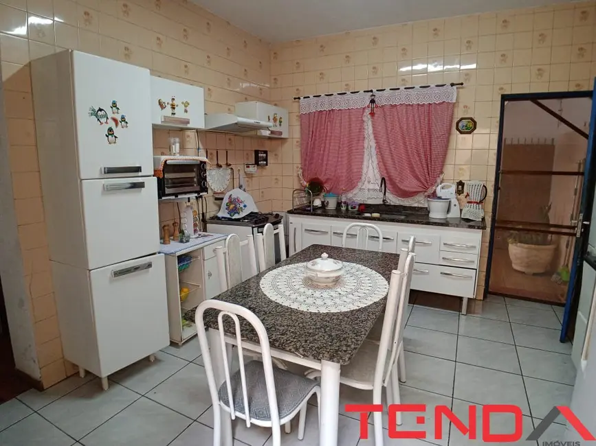 Casa com 3 quartos à venda, 214m2 em Jardim Jatobá, Sorocaba - SP - imagem 8 Foto 8 de Casa com 3 quartos à venda, 214m2 em Jardim Jatobá, Sorocaba - SP