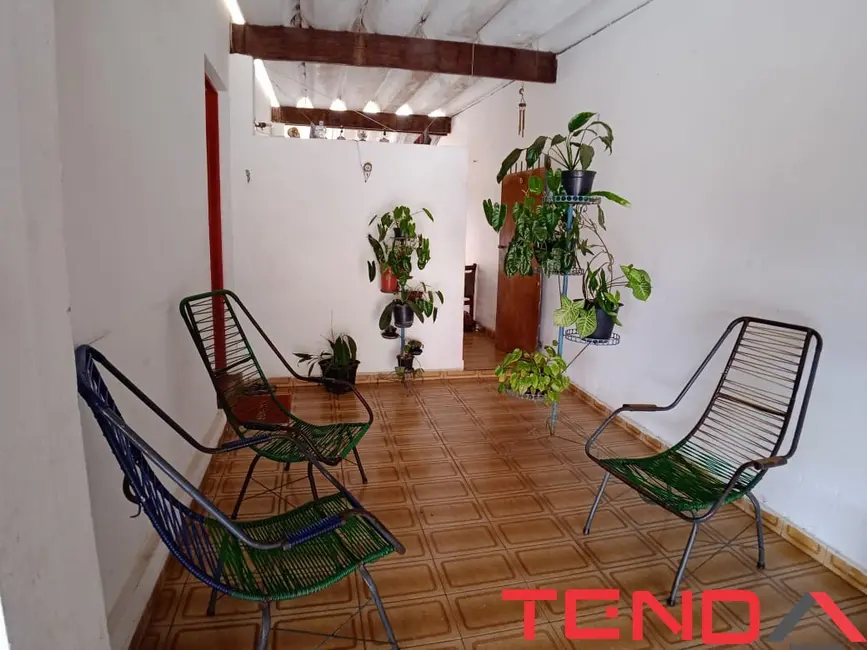 Casa com 3 quartos à venda, 214m2 em Jardim Jatobá, Sorocaba - SP - imagem 4 Foto 4 de Casa com 3 quartos à venda, 214m2 em Jardim Jatobá, Sorocaba - SP