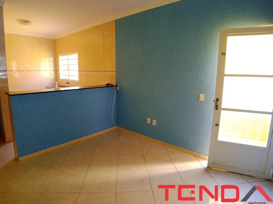 Foto 5 de Casa com 2 quartos para alugar, 95m2 em Jardim Amalia, Sorocaba - SP
