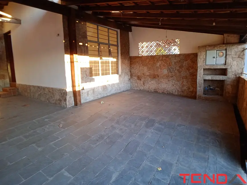 Foto 1 de Casa com 2 quartos para alugar, 120m2 em Éden, Sorocaba - SP