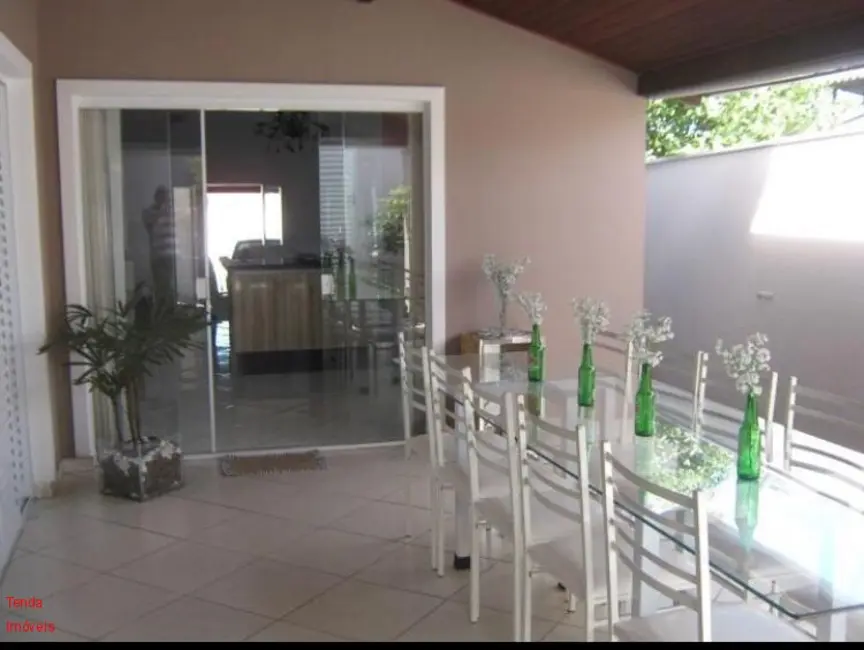 Foto 4 de Casa com 3 quartos à venda, 230m2 em Aracoiaba Da Serra - SP