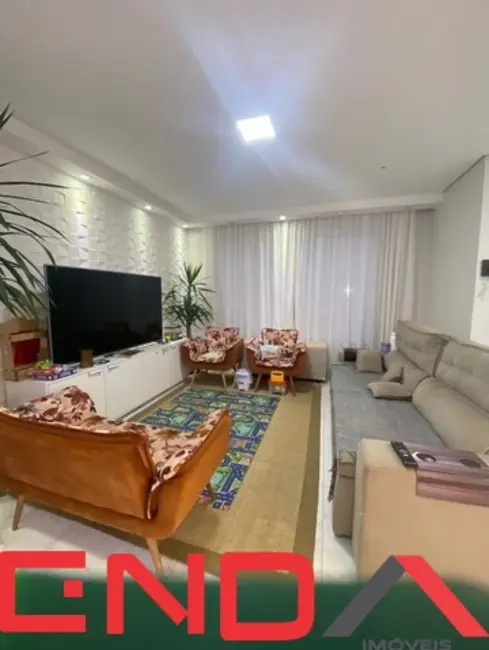 Casa com 3 quartos à venda, 270m2 em Sorocaba - SP - imagem 4 Foto 4 de Casa com 3 quartos à venda, 270m2 em Sorocaba - SP