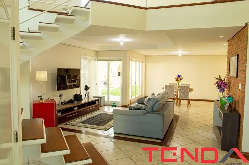 Foto 2 de Casa com 4 quartos à venda, 300m2 em Granja Olga III, Sorocaba - SP
