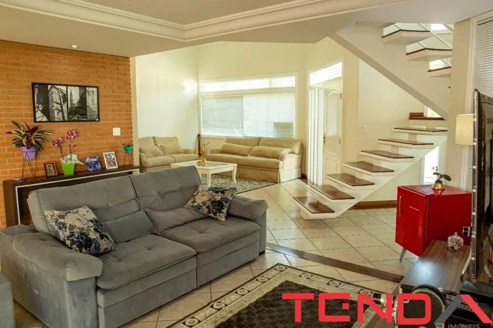 Casa com 4 quartos à venda, 300m2 em Granja Olga III, Sorocaba - SP - imagem 5 Foto 5 de Casa com 4 quartos à venda, 300m2 em Granja Olga III, Sorocaba - SP