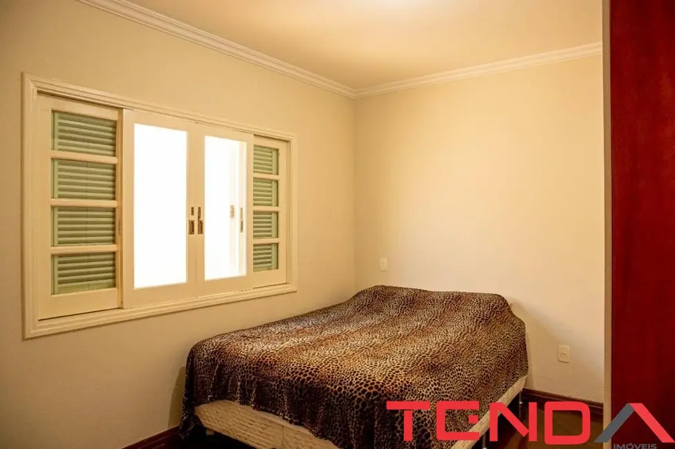 Casa com 4 quartos à venda, 300m2 em Granja Olga III, Sorocaba - SP - imagem 9 Foto 9 de Casa com 4 quartos à venda, 300m2 em Granja Olga III, Sorocaba - SP