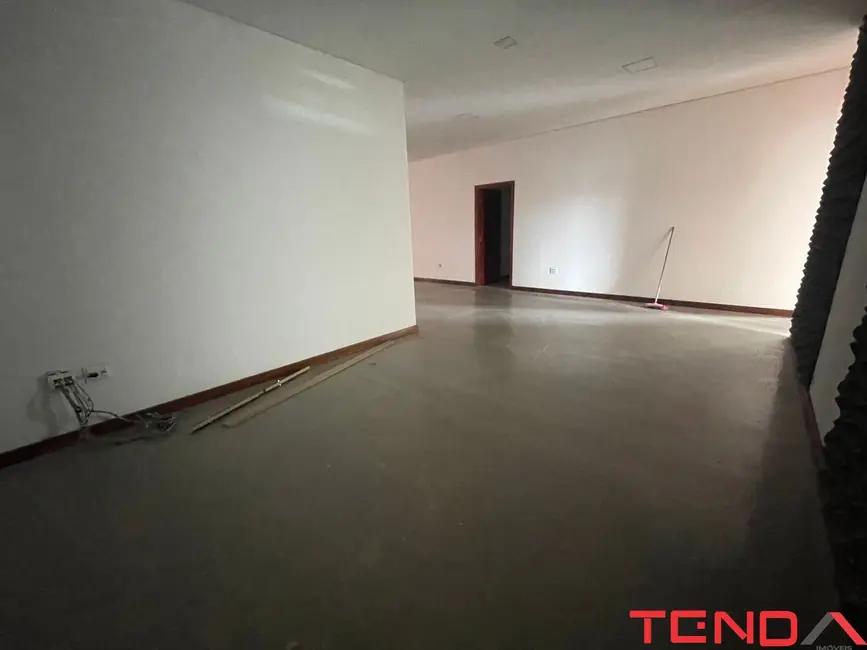 Foto 7 de Sala Comercial para alugar, 360m2 em Itapeva, Votorantim - SP