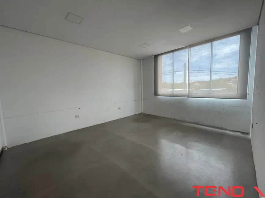 Foto 5 de Sala Comercial para alugar, 360m2 em Itapeva, Votorantim - SP