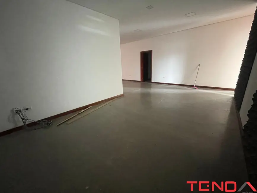 Foto 6 de Sala Comercial para alugar, 360m2 em Itapeva, Votorantim - SP