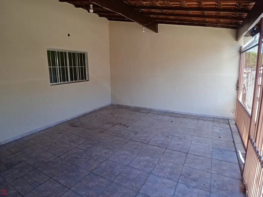 Casa com 2 quartos para alugar, 90m2 em Jardim Primavera, Sorocaba - SP - imagem 2 Foto 2 de Casa com 2 quartos para alugar, 90m2 em Jardim Primavera, Sorocaba - SP